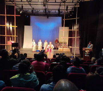 'रोगन'को प्रदर्शनीसँगै सुरु भयो मण्डला थिएटर, उपराष्ट्रपतिले गरे प्रशंसा
